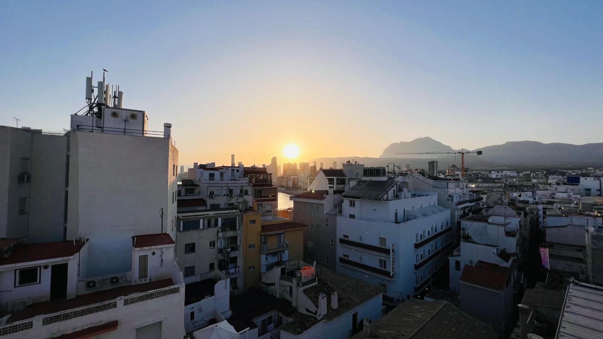 Atico Con Vistas En El Casco Antiguo De Benidorm Exterior foto