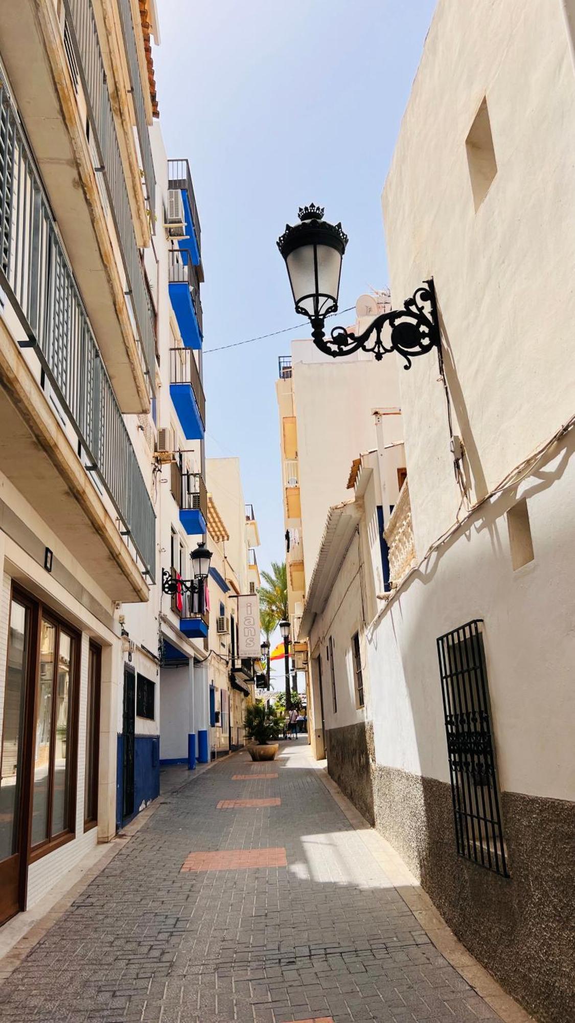 Atico Con Vistas En El Casco Antiguo De Benidorm Exterior foto