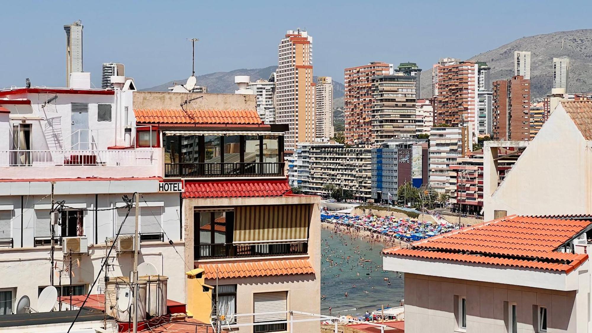 Atico Con Vistas En El Casco Antiguo De Benidorm Exterior foto